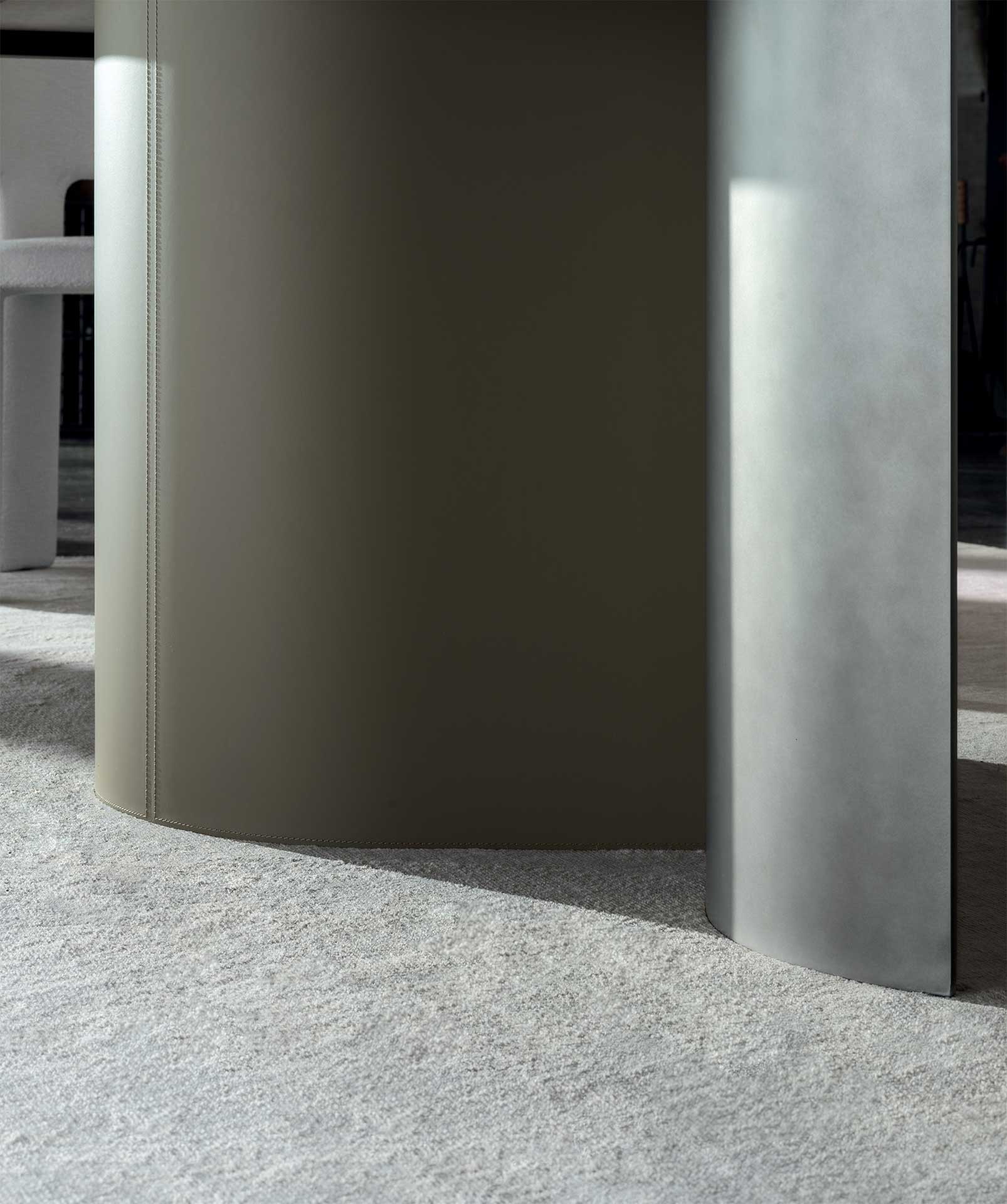 Doon dining table side view